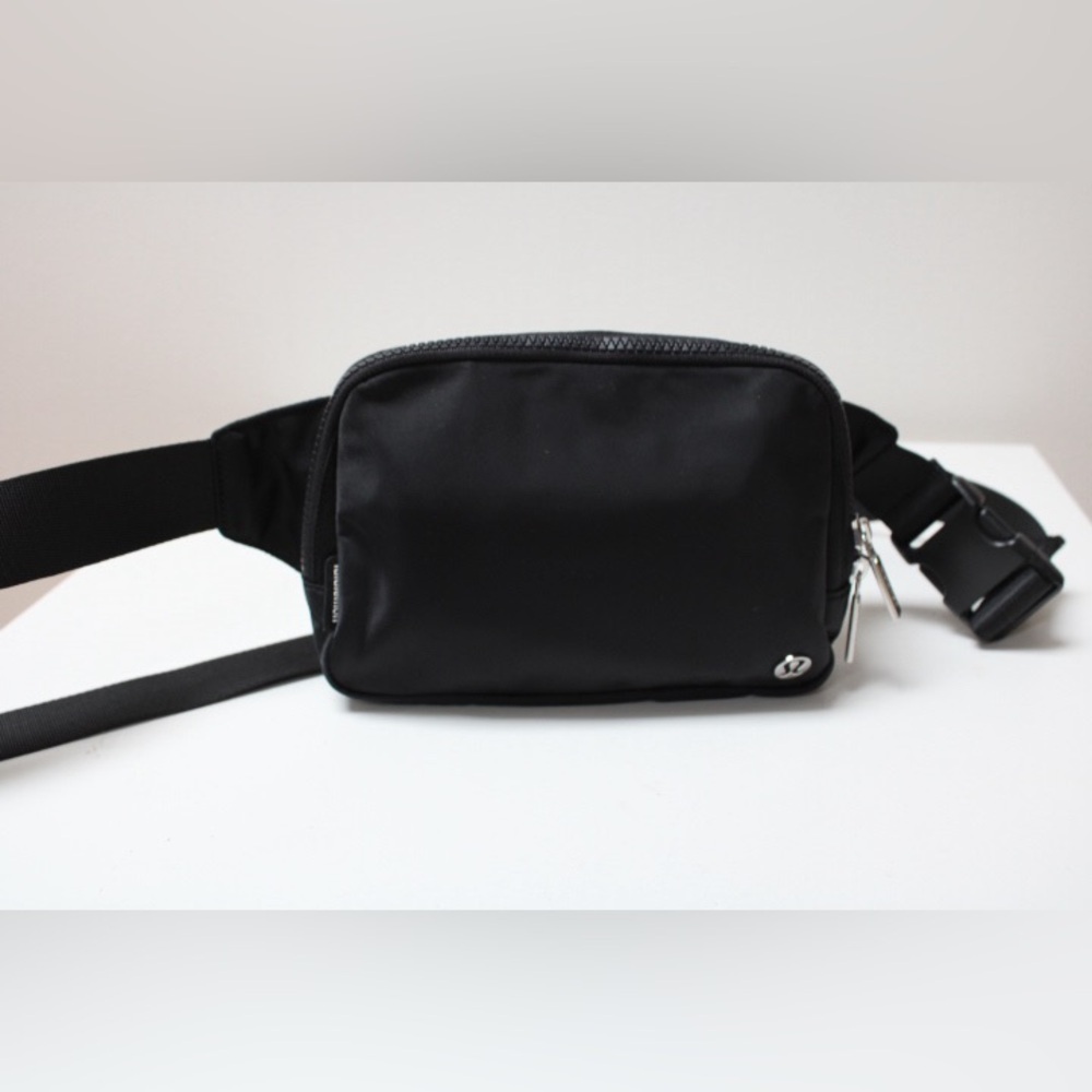 NWOT Lululemon 2L everywhere belt bag - Picture 10 of 11